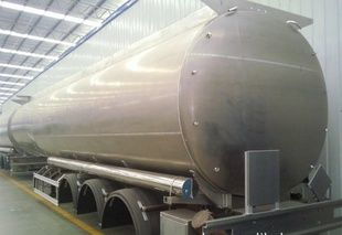 鋁合金掛車與專用運輸車圖覽 油罐車、化工液體罐車及集裝箱運輸車